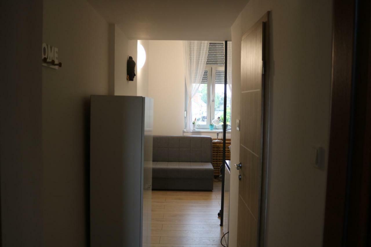 F6 Apartment *